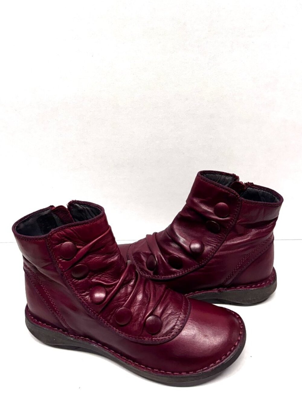MIZ MOOZ RUCHED LEATHER BOOTIE SIDE ZIP WINE 37EU / 7US NEW # B 49